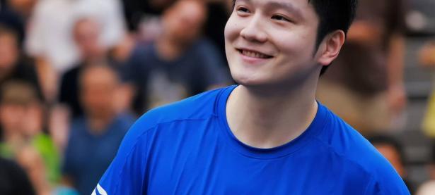 MK SPORTS-国际比赛日深圳男篮队长鼓劲——德甲节点到来，质疑声仍在，阵容厚度经受考验的简单介绍